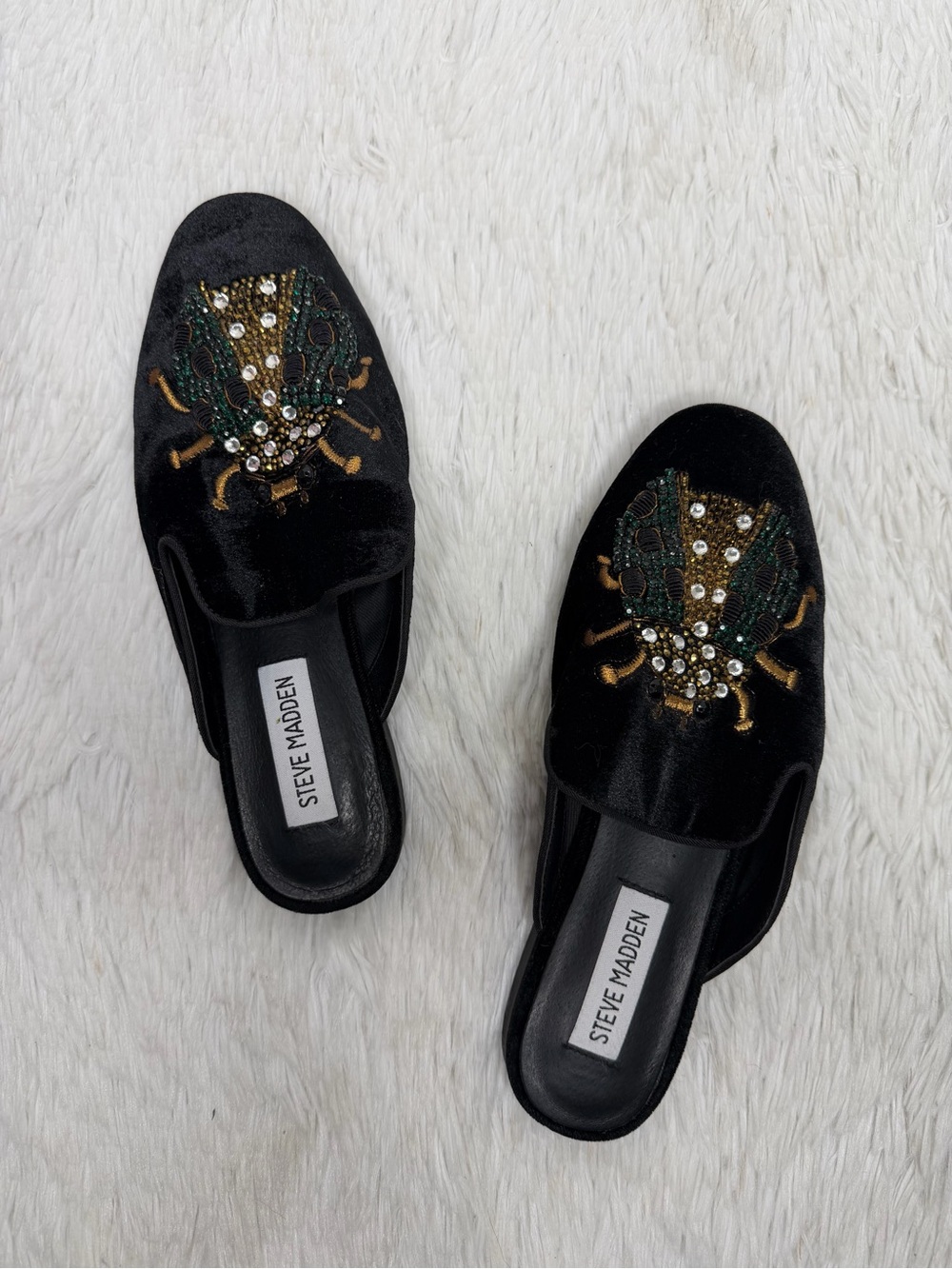 STEVE MADDEN / Hugh black velvet ladybug beetle bug rhinestone slip on mules / 6